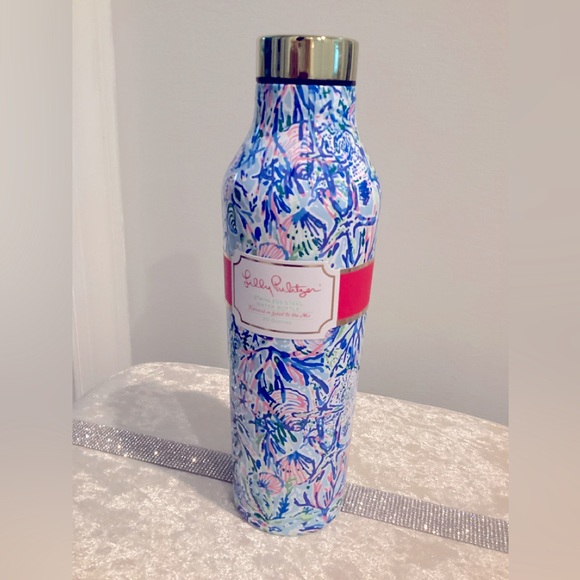 Pretty Lilly Pulitzer new water bottle - Picture 1 of 3